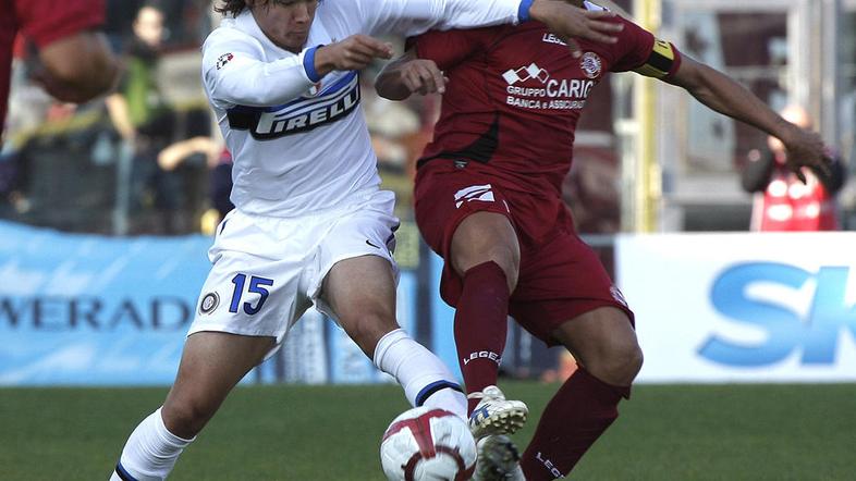 Krhin (levo) ni dočakal novih minut v dresu Interja. (Foto: AFP)