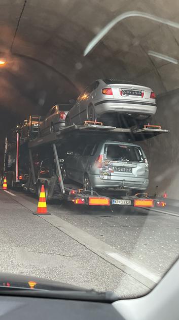 Prometna nesreča na dolenjski avtocesti