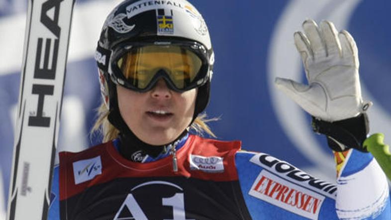 Anja Pärson se je prebila na tretje mesto v skupnem seštevku svetovnega pokala.