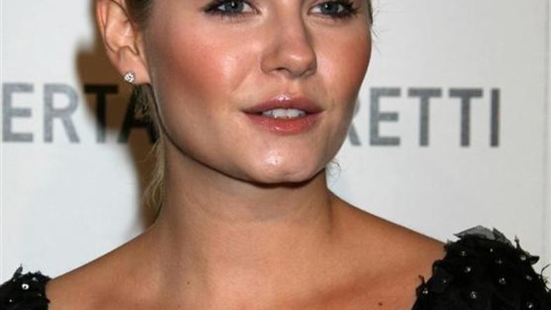 Elisha Cuthbert 