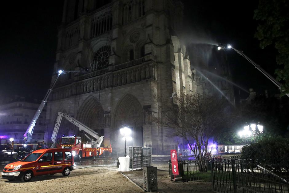 Požar Notre Dame | Avtor: Epa