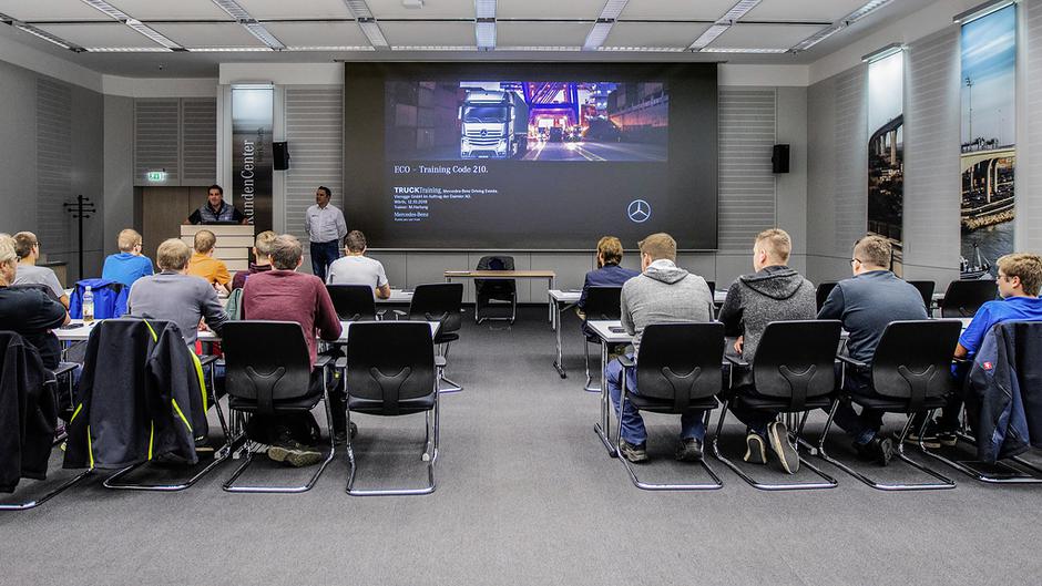 Mercedes-Benz TRUCKtraining trening voznikov | Avtor: Daimler Truck