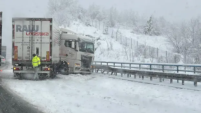 Kaos na hrvaških cestah