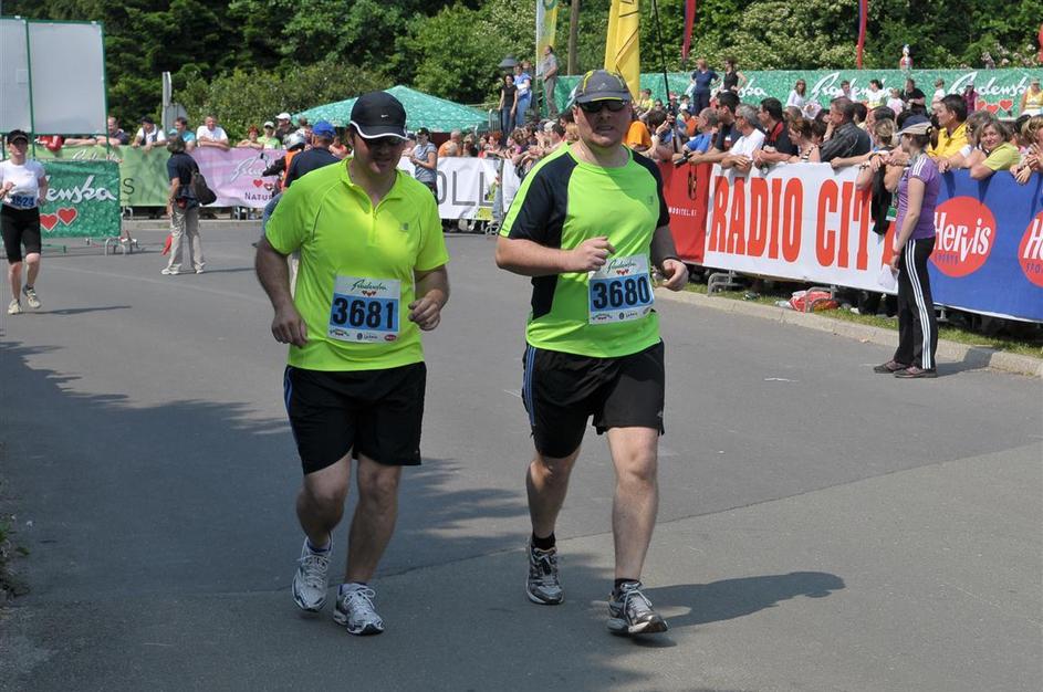 Če želite visokoresolucijsko fotografijo, nam pošljite elektronsko sporočilo na 