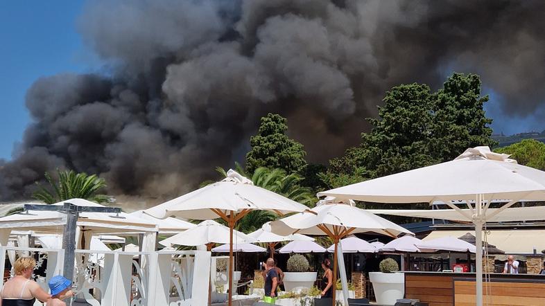 Požar portorož plaža alaya