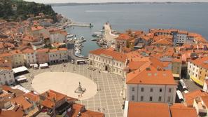 Piran skok dekleta 