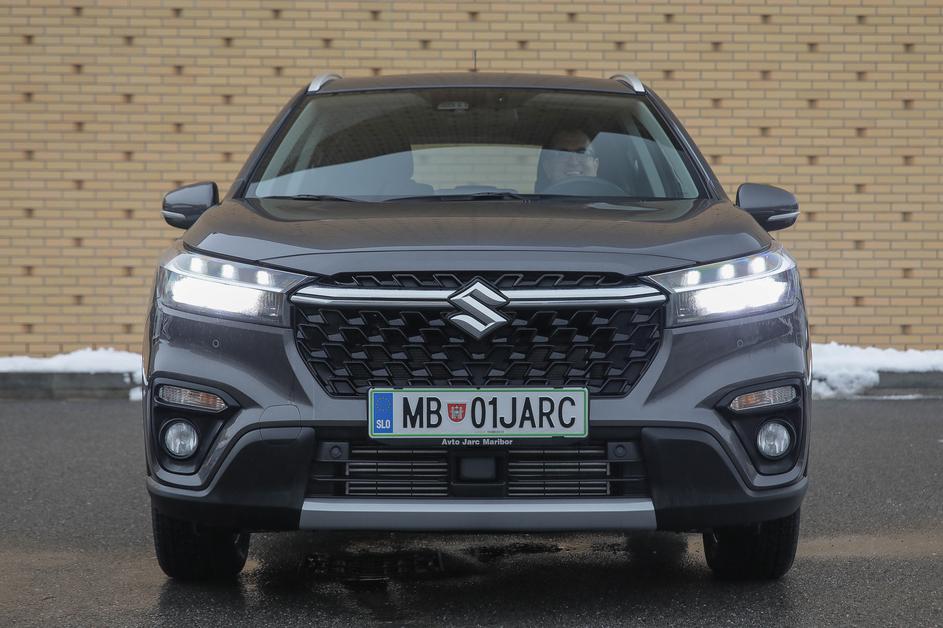 predstavitev Suzuki S-CROSS