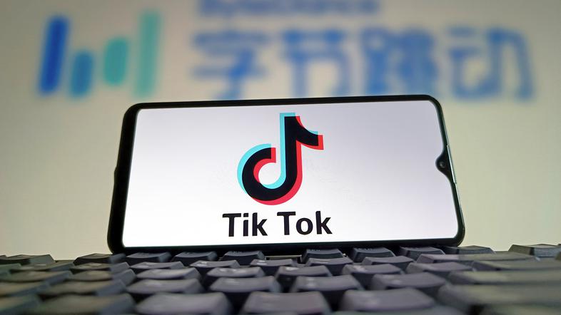 tipkovnica telefon TikTok