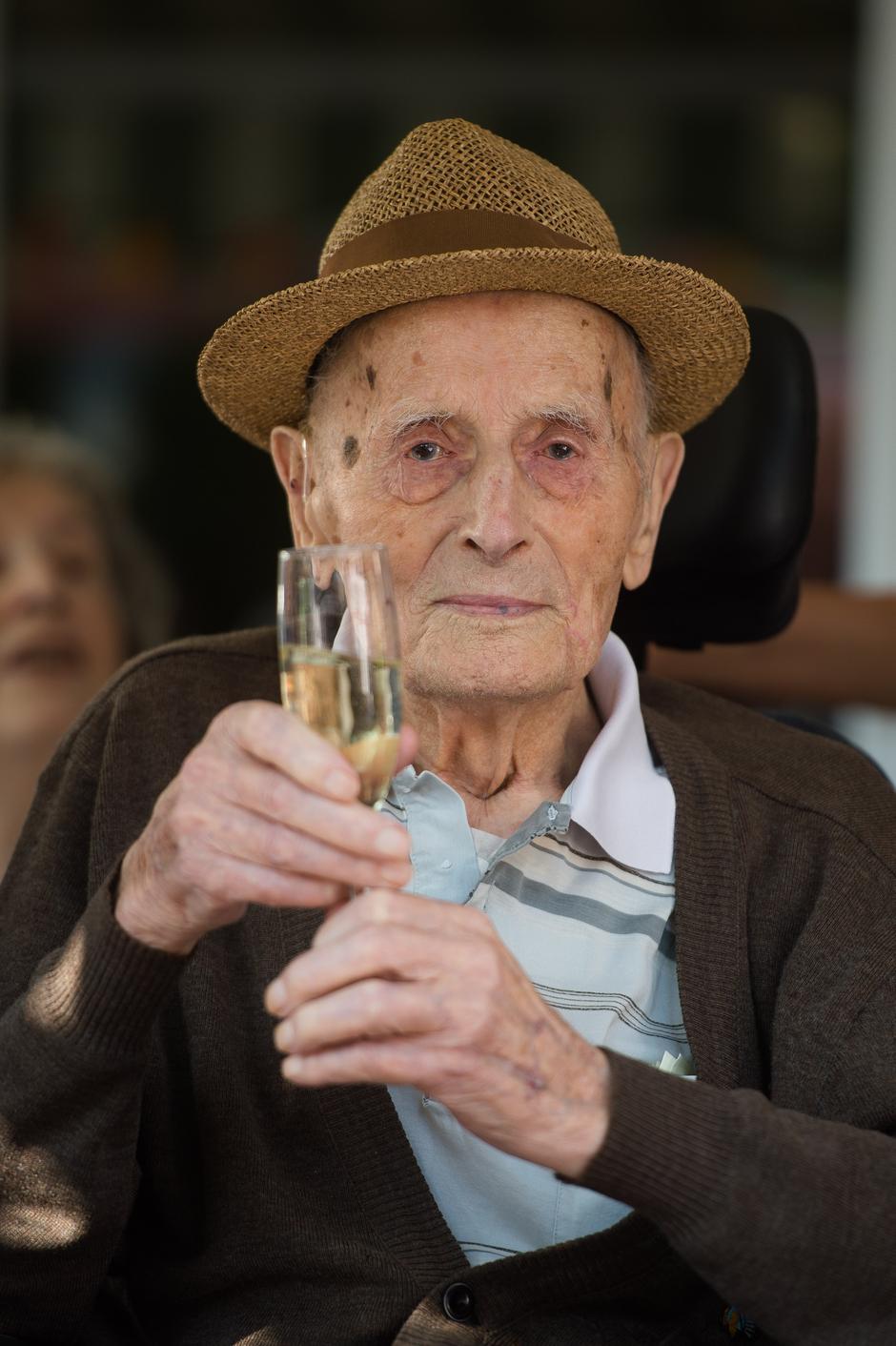 Najsterejši Slovenec Nikolaj Dragoš ob praznovanju 110. rojstnega dne. | Avtor: Anže Petkovšek