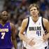 Dirk Nowitzki bo v Dallasu ostal še štiri leta. (Foto: Reuters)