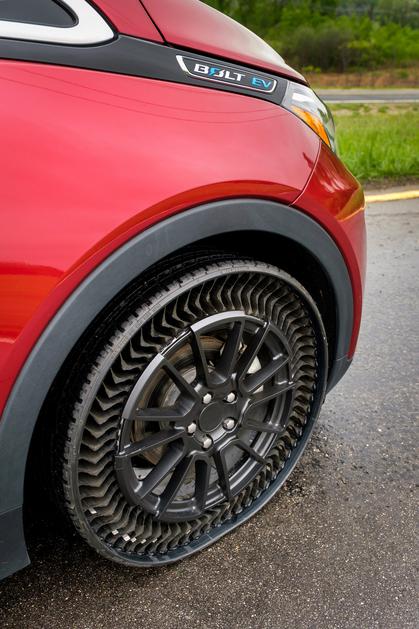 Michelinove pnevmatike brez zraka