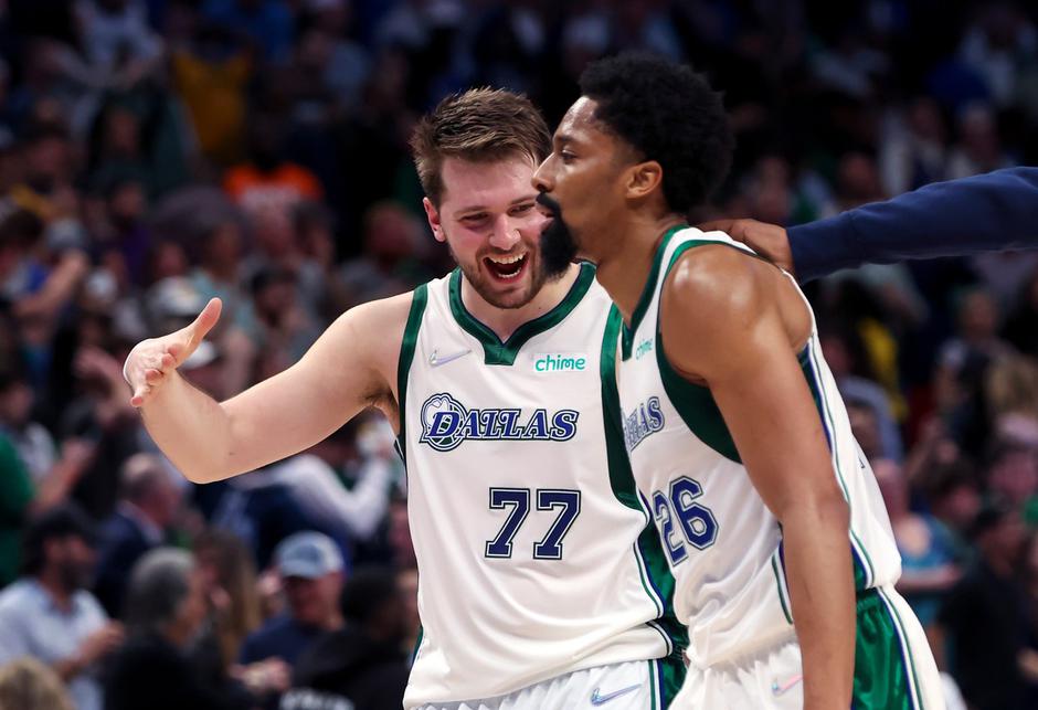 Luka Dončić Spencer Dinwiddie | Avtor: Profimedia