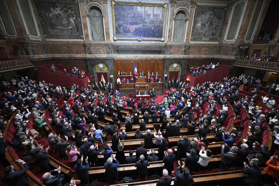 Francija parlament vpis pravice do splava