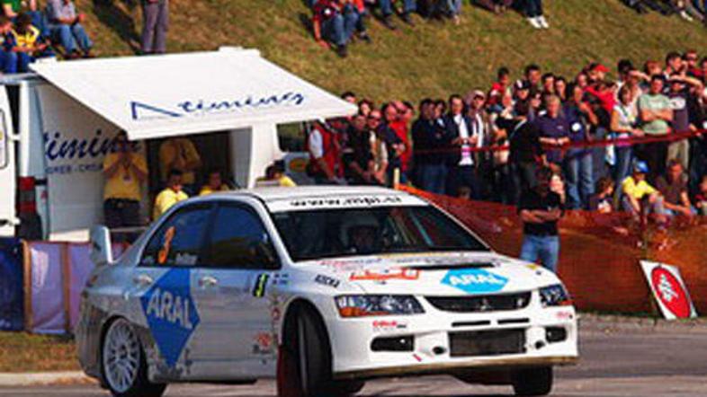 Darko Peljhan iz moštva Mitsubishi Lancer EVO IX si je privozil tretje mesto.