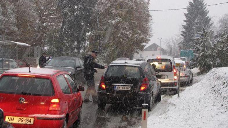 Tisti, ki so mislili, da bo šlo letošnjo zimo brez zimske opreme na avtomobilu, 