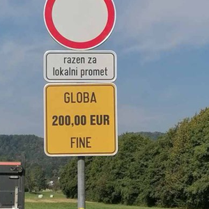 Dobrova - Polhov Gradec lokalni promet znak globa