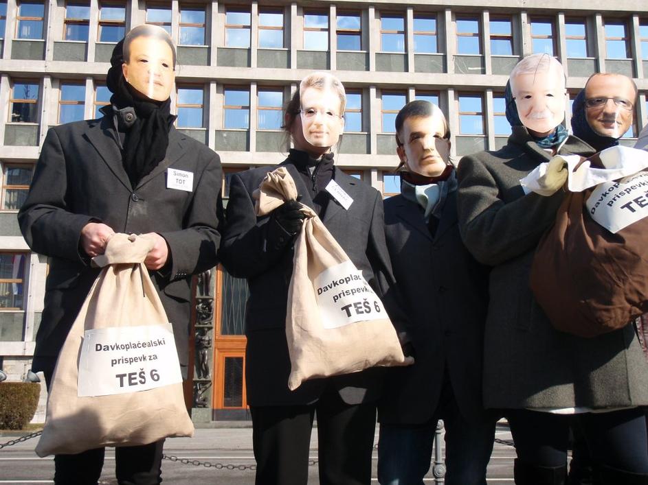 protest pred državnim zborom