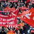 Navijaci zastave sali Anfield