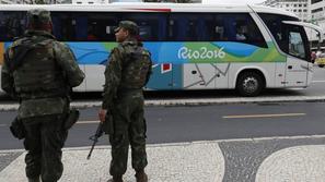 avtobus rio de janeiro 2016 vojaška policija