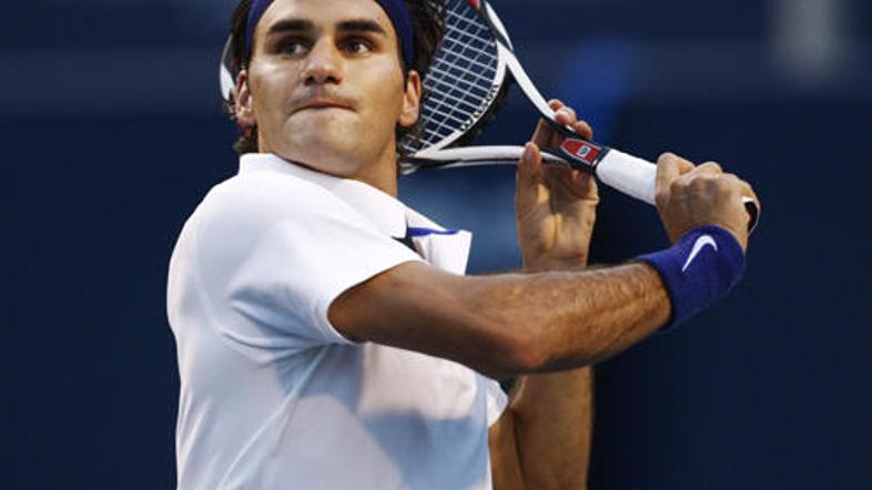 Proti Robbieju Ginepriju je Roger Federer ohranil mirne živce.