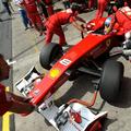 Alonso je imel v petek težave z motorjem. Bil je tretji najhitrejši. (Foto: Reut