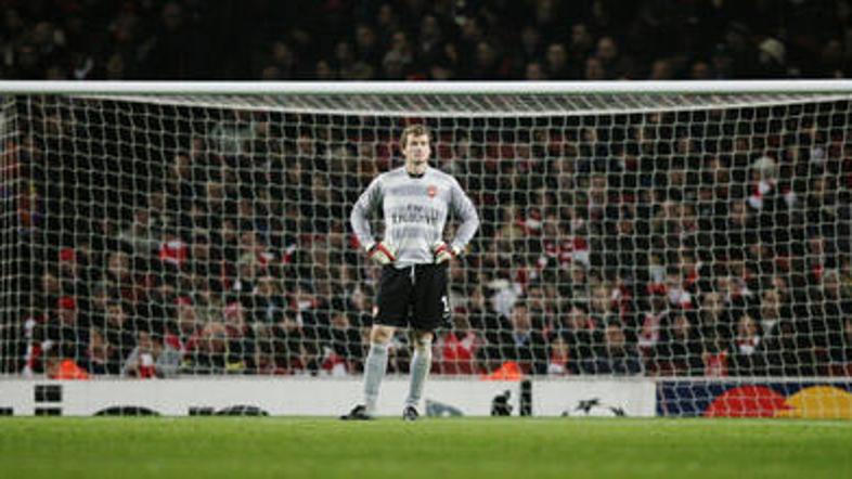 Jens Lehmann se zaenkrat še dobro počuti v londonskih vratih.