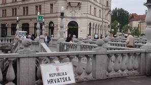 tabla republika hrvatska tromostovje ljubljana