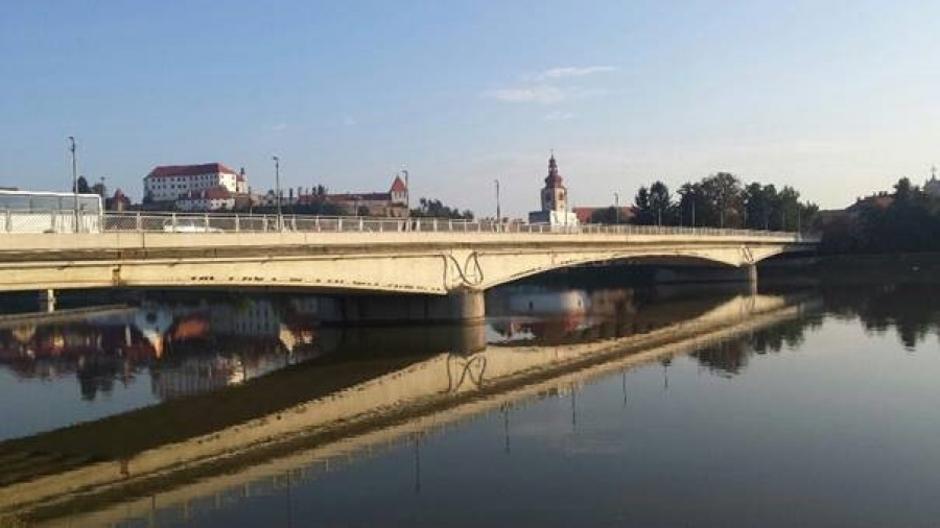 Most čez Dravo na Ptuju | Avtor: Pomgrad