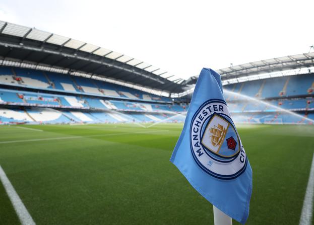 Manchester City igrišče zastavica zelenica stadion