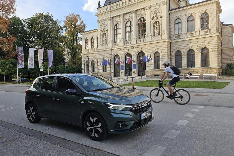 dacia sandero 1,0 TCe journey | Avtor: MatijaJanežič