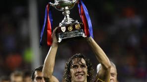 Carles Puyol je dvignil že četrto lovoriko v letu 2009.