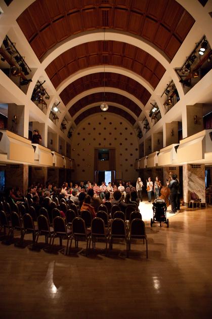 Bojan Cvetrežnik in Godalkanje na festivalu Godibodi v Festivalni dvorani