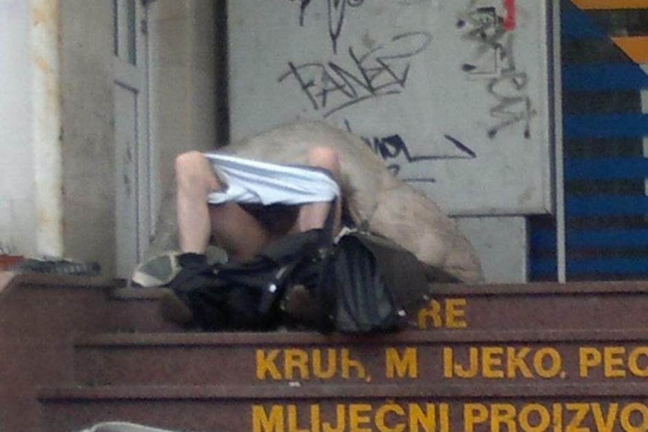 seks sredi zagreba