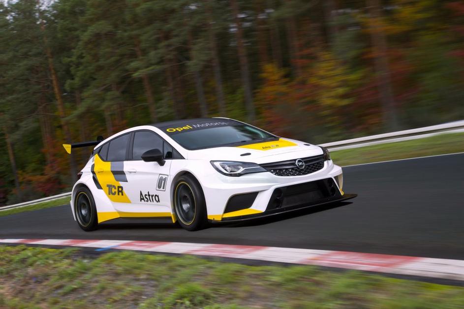 Opel Astra TCR