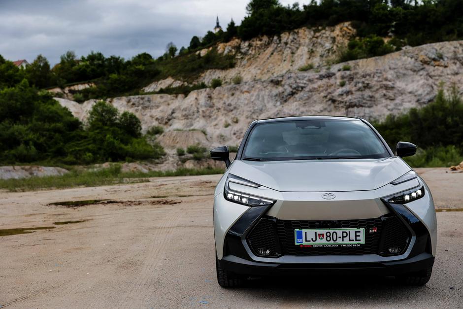 Toyota CH-R PHEV | Avtor: Saša Despot