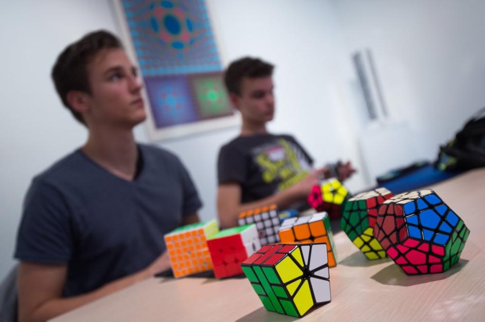 hitrostno tekmovanje Rubikove kocke