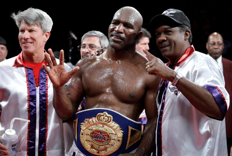 Evander Holyfield je še vedno lačen novih zmag. (Foto: Reuters)