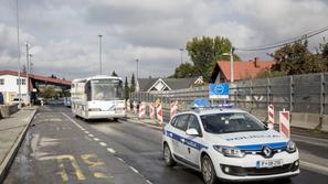 Policija in begunci