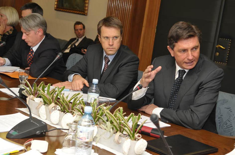 Pahor in Žbogar na odboru za zunanjo politiko. FOTO: Anže Petkovšek