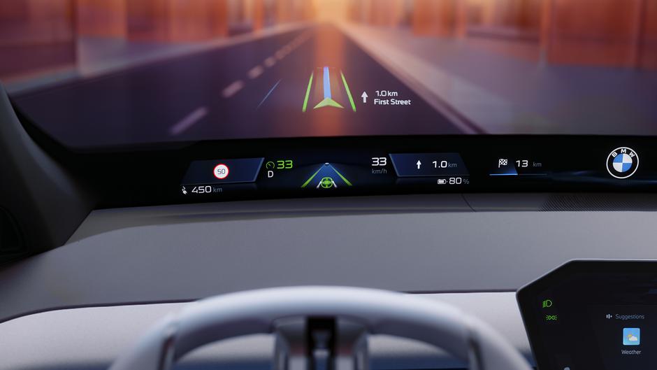 BMW Panoramic View iDrive infozabavni infotainment sistem zaslon | Avtor: BMW