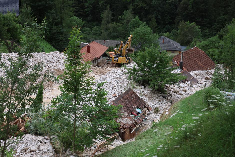 Plaz v vasi Kokra | Avtor: BORUT ŽIVULOVIČ 'BOBO'