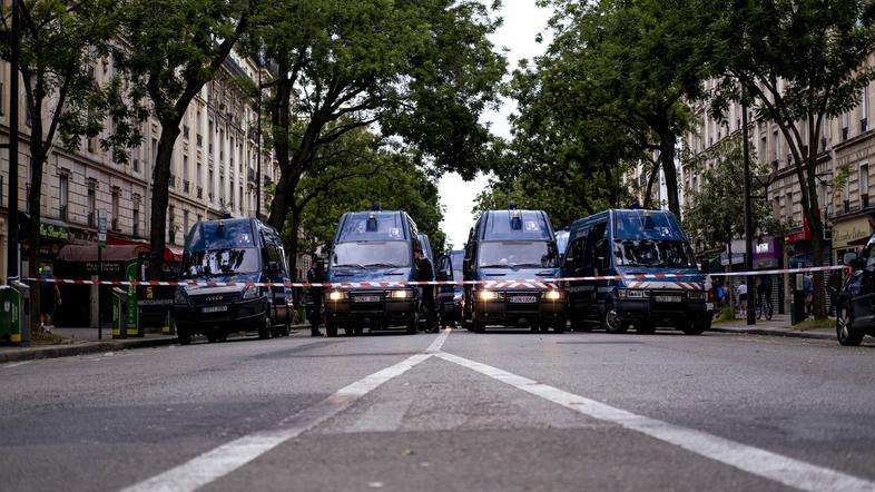 Pariz 2024 policija