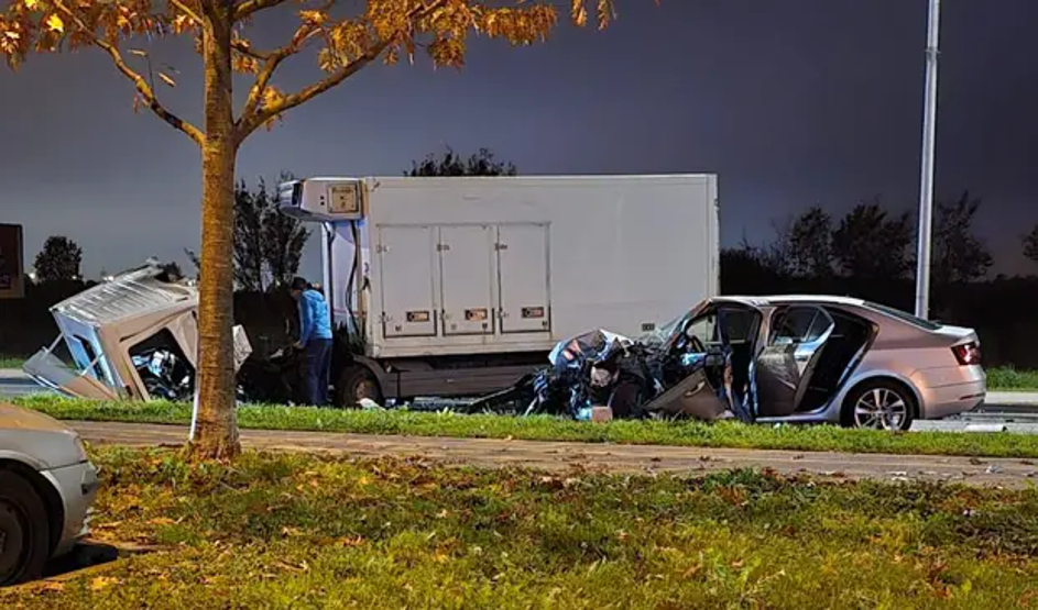 Prometna nesreča v Zagrebu, tovornjak in avto