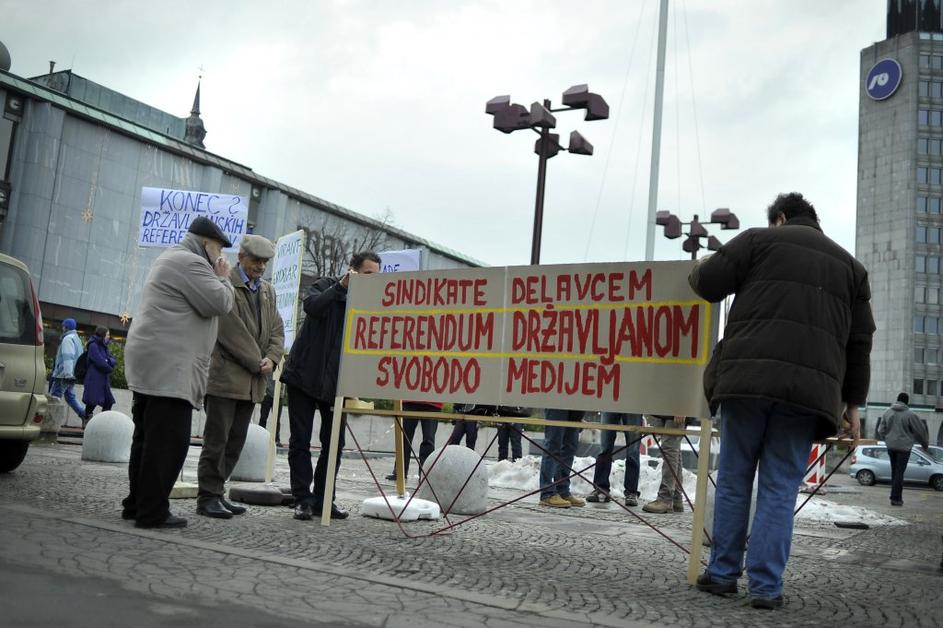 Protestni shod proti referendumu