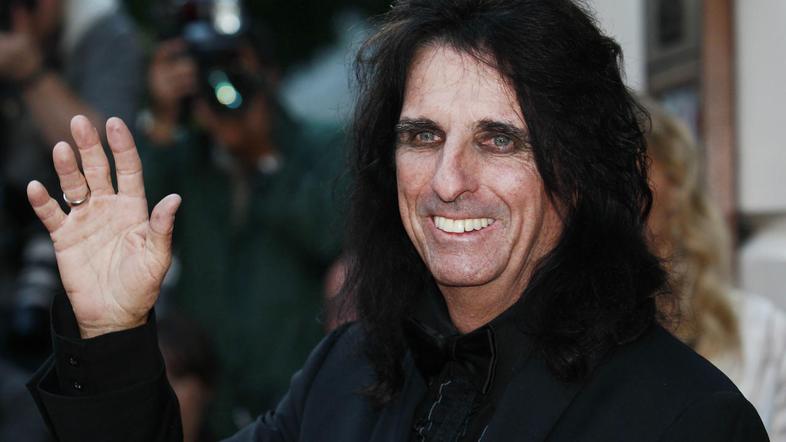 Alice Cooper (4. februar 1948)