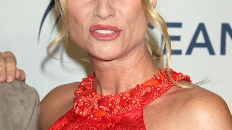 Nicolette Sheridan