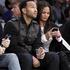 John Legend s punco Chrissy Teigen