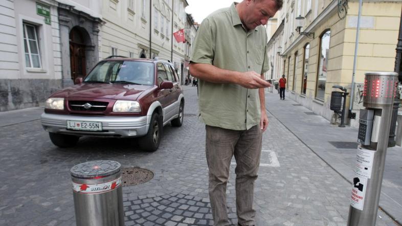 Nekaterim mimoidočim je zaprt center zelo všeč, nekateri pa bi potopne količke k