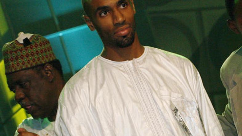 kanoute_main_afo