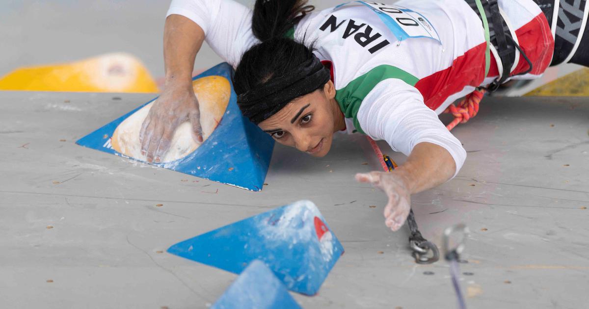 Avec ce mouvement, l’alpiniste iranienne a enragé son pays natal